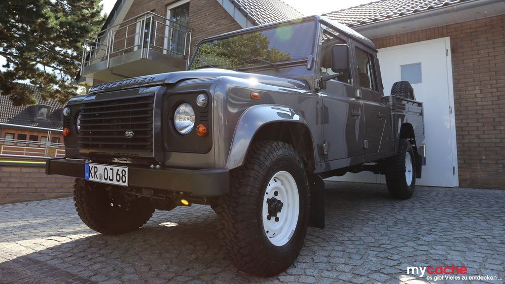 Land Rover Defender 130 TD4
